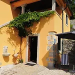 Villa 282 *